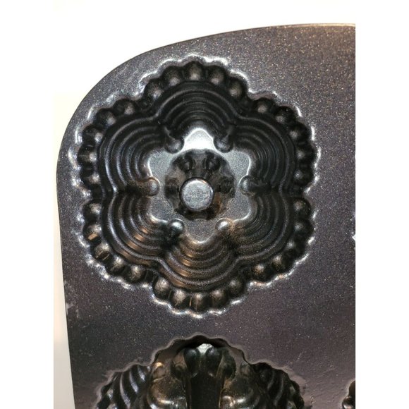 Nordic Ware 6-Cavity Bundt Pan Mini Muffin Aluminum Heavy Duty Nonstick. X9 - Picture 3 of 4